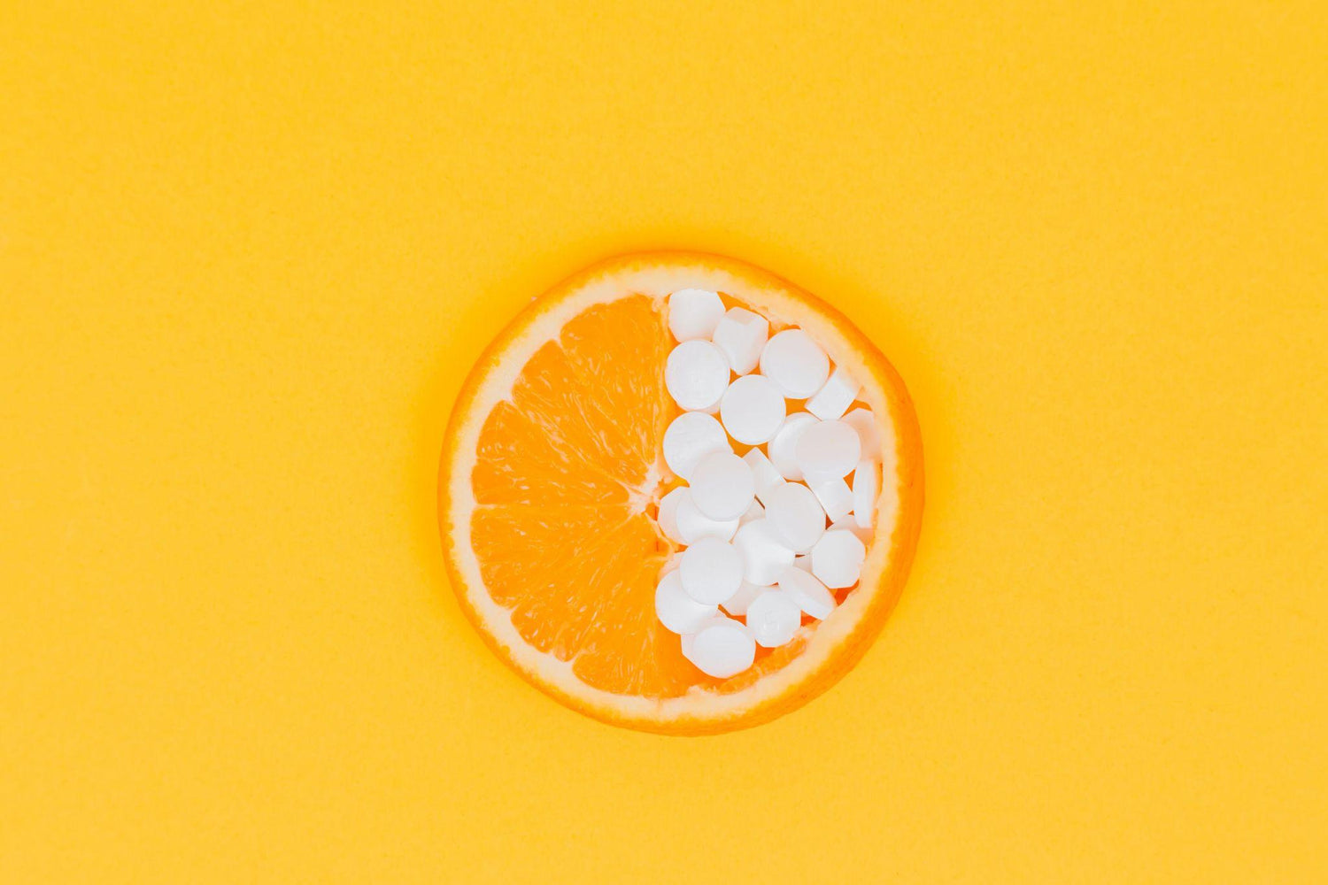 Vitamine: integratori per anziani, bambini, donne…il giusto nutrimento ad ogni età per evitare carenze nutrizionali